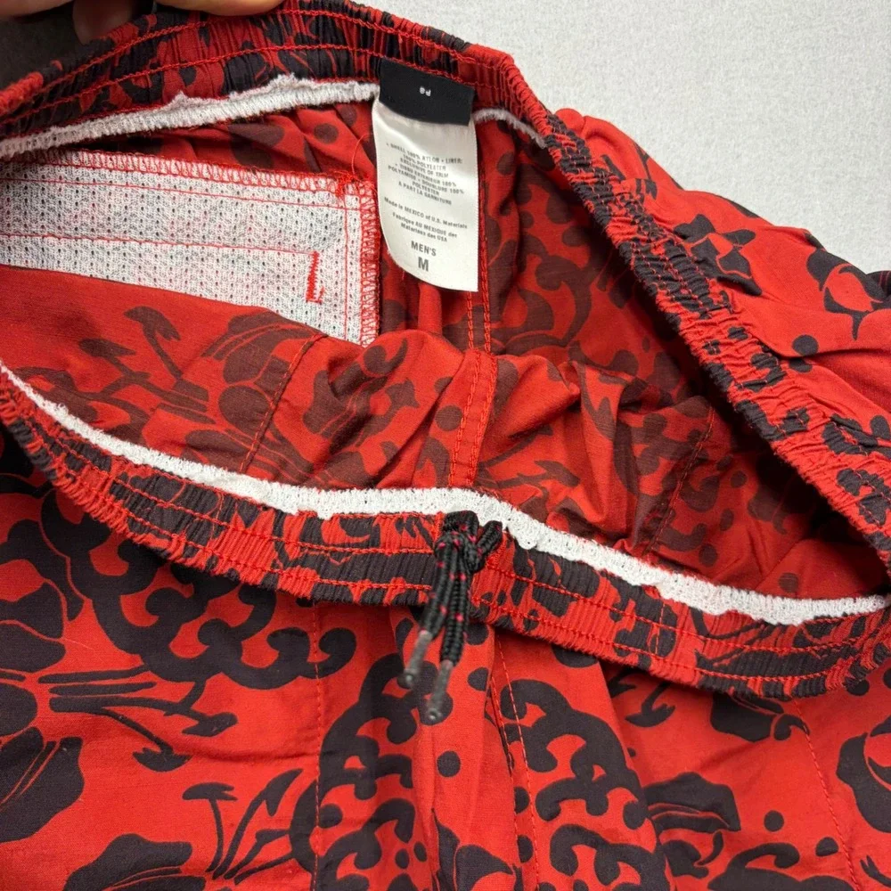 Patagonia Baggies Shorts Mens M Red Black Floral Paisley 5